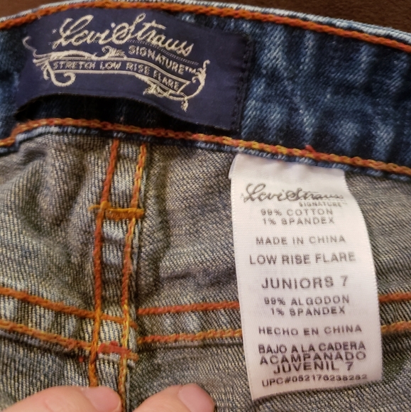 Levi Strauss juniors 7 medium wash low rise flare - Picture 7 of 9
